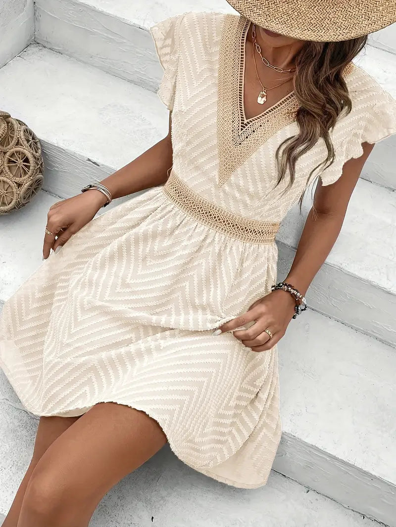 Alice - Elegantes A-Linien-Kleid mit V-Ausschnitt aus französischer Spitze für Frauen