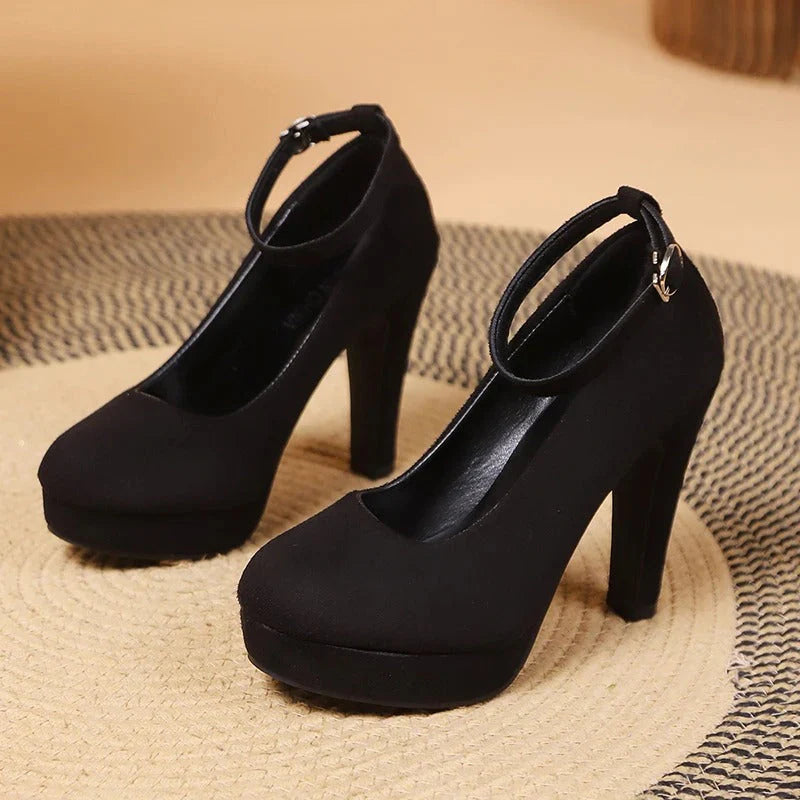 Nefeli | Elegante schwarze Absätze