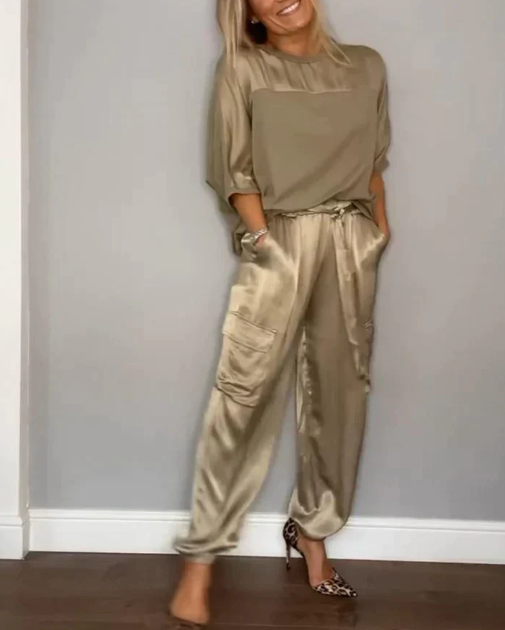 Kleya - Zweiteiliger Anzug aus glattem Satin