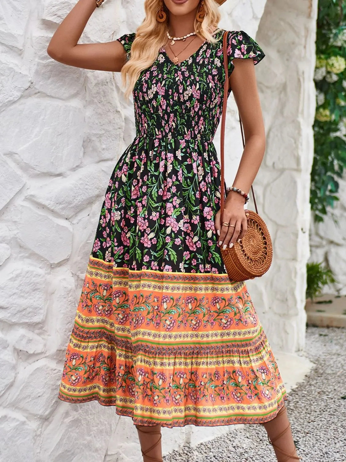 Cassandra - Elegantes Blumen-Kleid mit kurzen Ärmeln