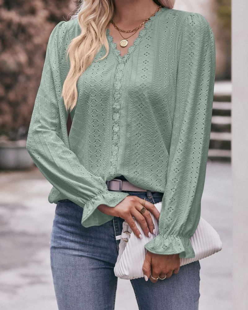 Rhea - Elegante Bluse mit V-Ausschnitt und Volantärmeln