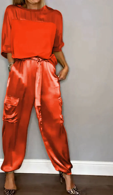 Kleya - Zweiteiliger Anzug aus glattem Satin
