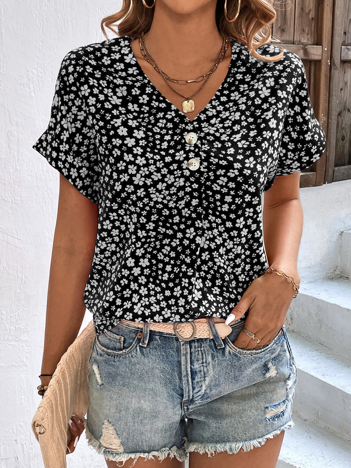 Abigale - Lässige Bluse mit Blumenmuster, V-Ausschnitt und kurzen Ärmeln