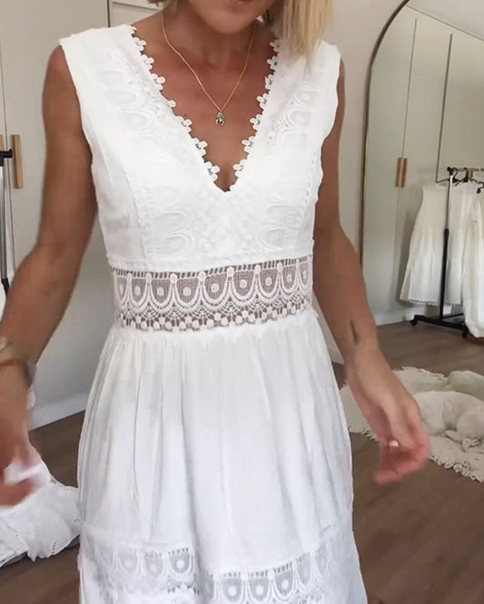 Christina | Ärmelloses Sommerkleid mit V-Ausschnitt und Spitze für Frauen