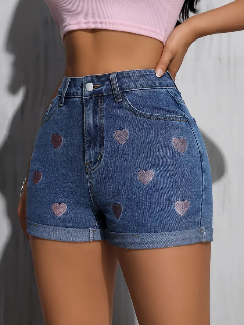 Laila | Mühelos schicke High-Waisted Denim-Shorts mit gestickten Herzen