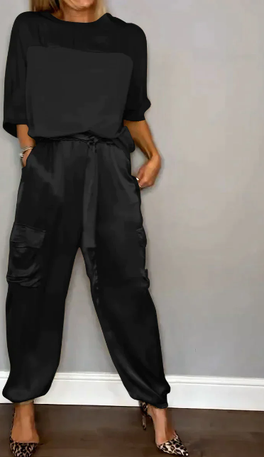 Kleya - Zweiteiliger Anzug aus glattem Satin