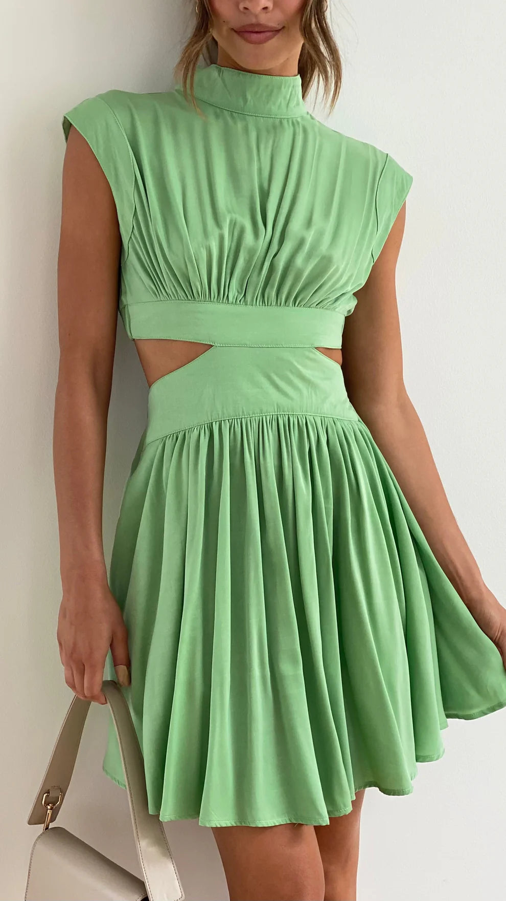 Luna | Glamouröses Minikleid mit hohler Taille