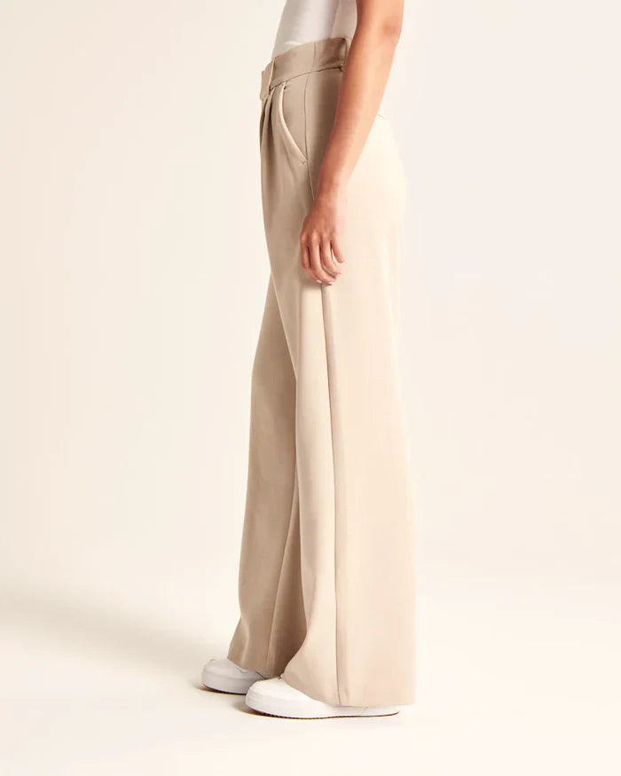 Alina | Taillierte Hose mit weitem Bein in Beige