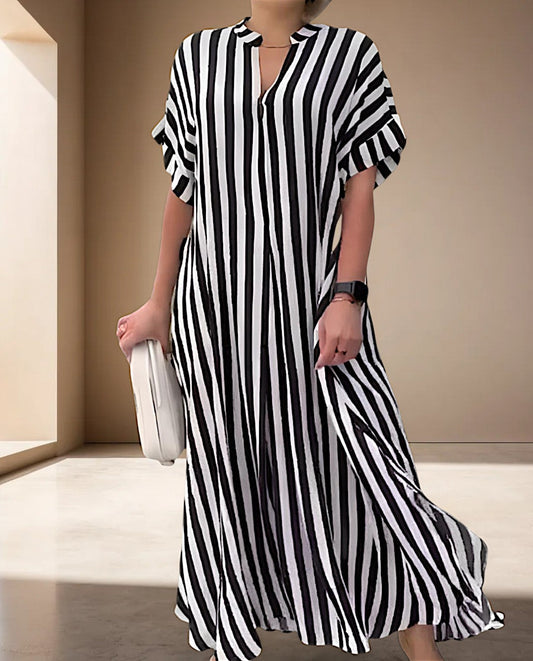 Jessamy | Gestreiftes Maxikleid mit kurzen Ärmeln und V-Ausschnitt