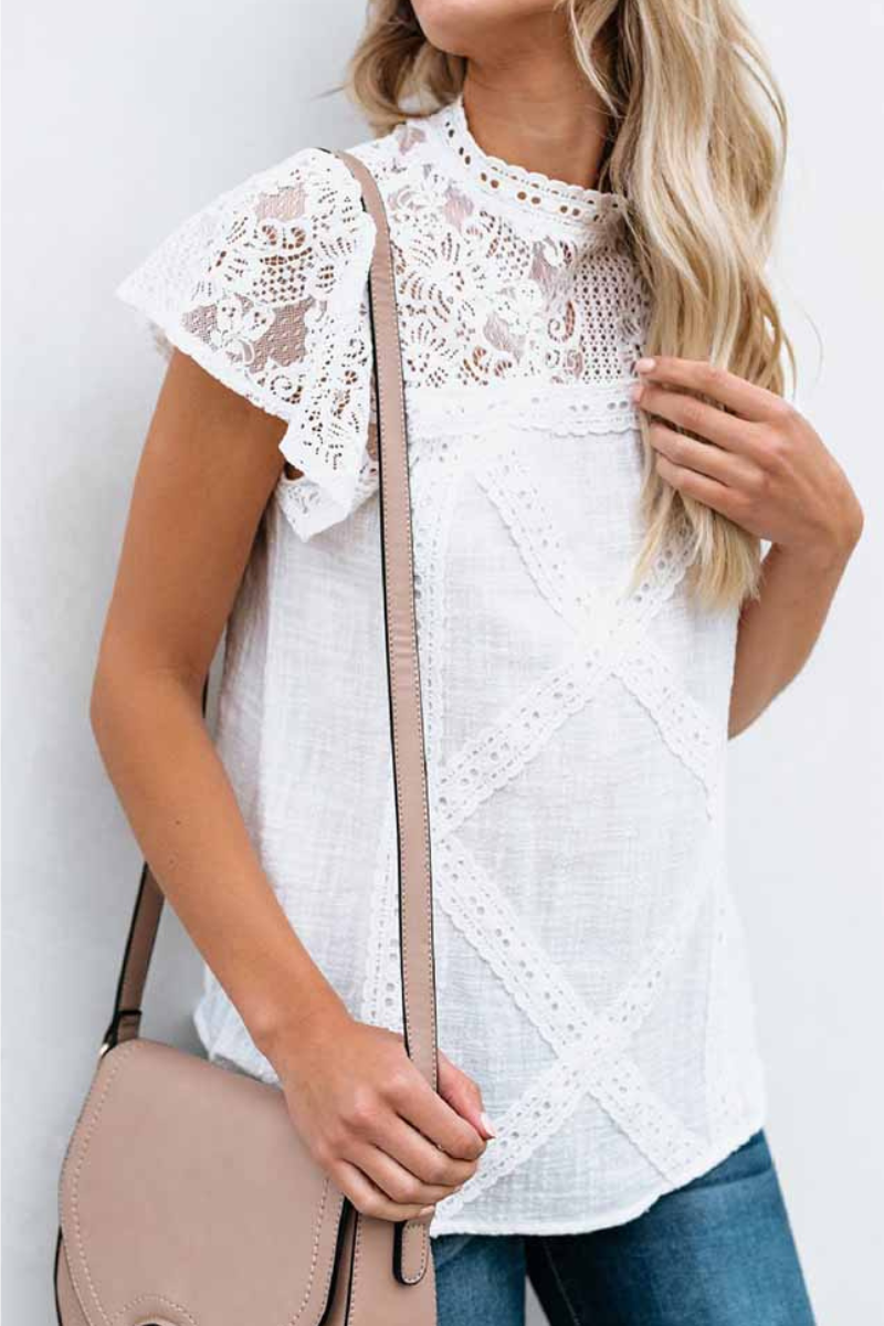 Laila - Schicke Spitzentop-Bluse mit geometrischem Muster und Kurzarm