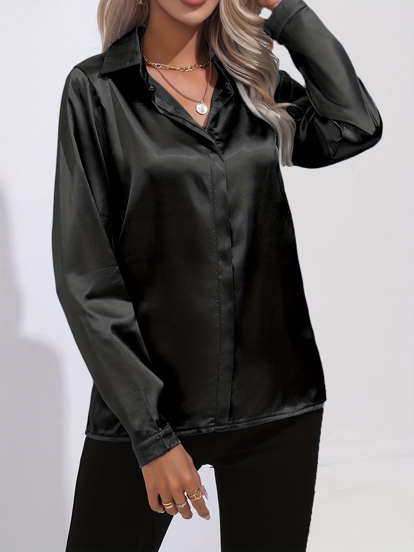 Chiara |  Schicke Herbst Elegante Satinbluse für Frauen