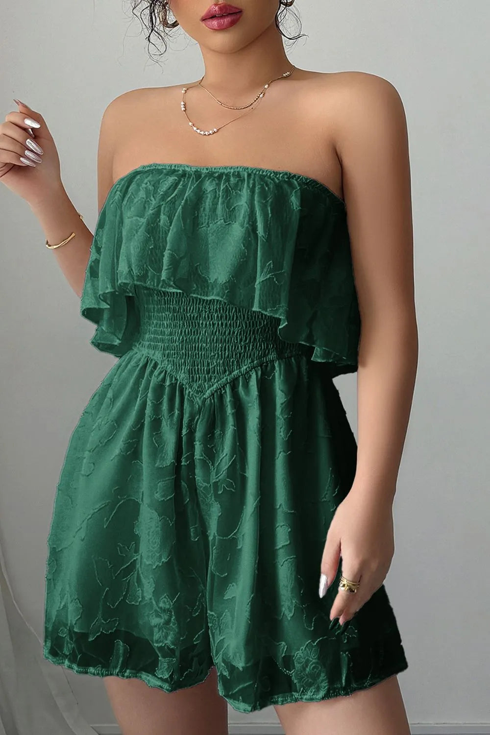 Olivia - Schulterfreier Jumpsuit mit Volants und geraffter Taille