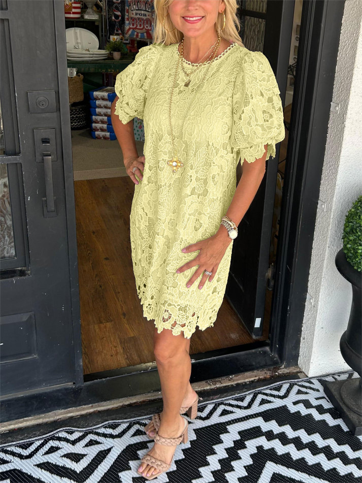 Donna | Florales Spitzenkleid mit Puffärmeln für Frauen