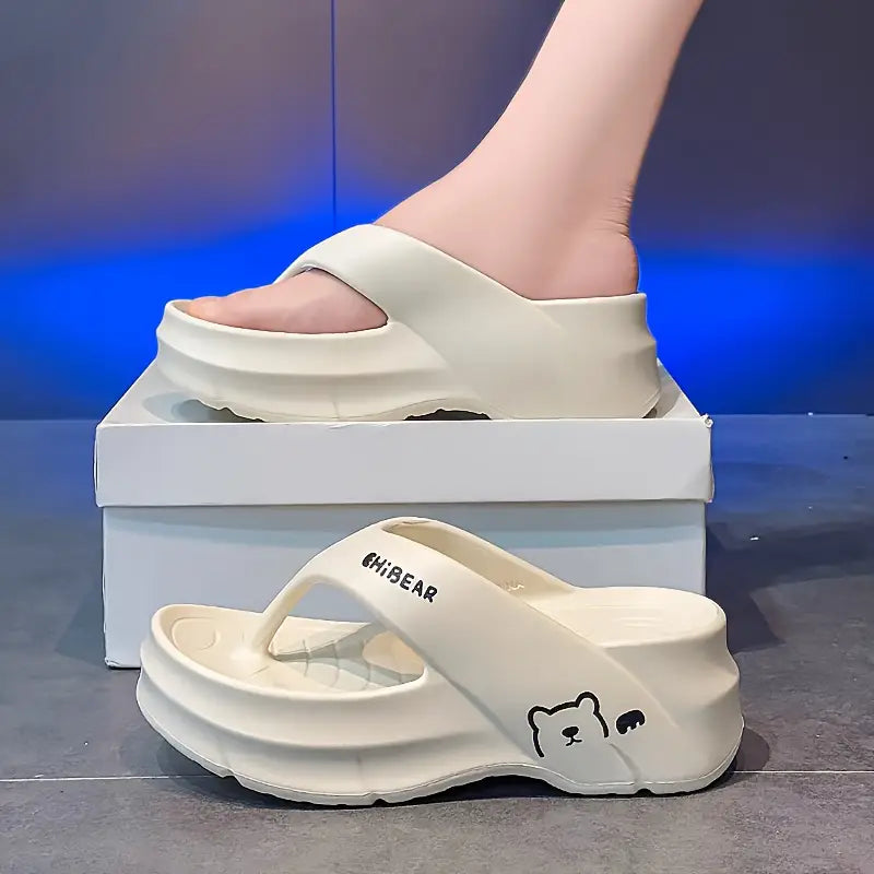 Maya - Stylische schwarze EVA-Flip-Flops für Frauen mit niedlichem Bärendesign