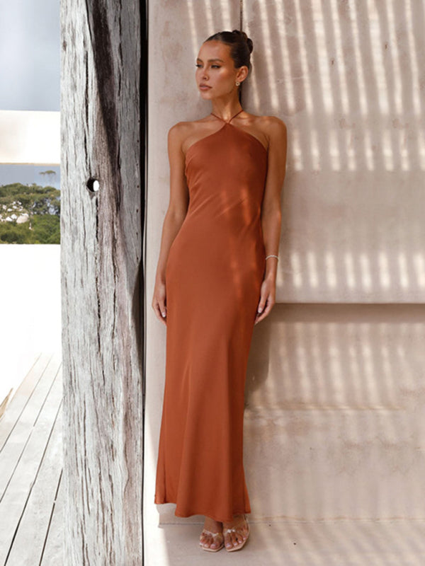 Nadia | Rückenfreies Maxikleid mit Halterung
