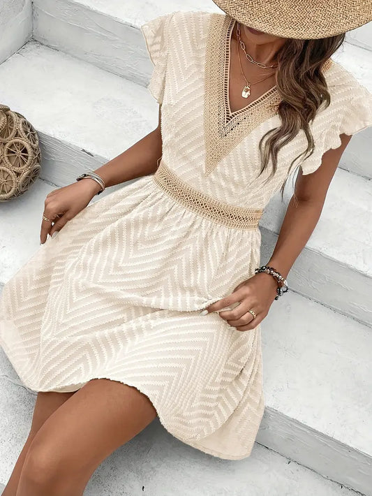Alice - Elegantes A-Linien-Kleid mit V-Ausschnitt aus französischer Spitze für Frauen