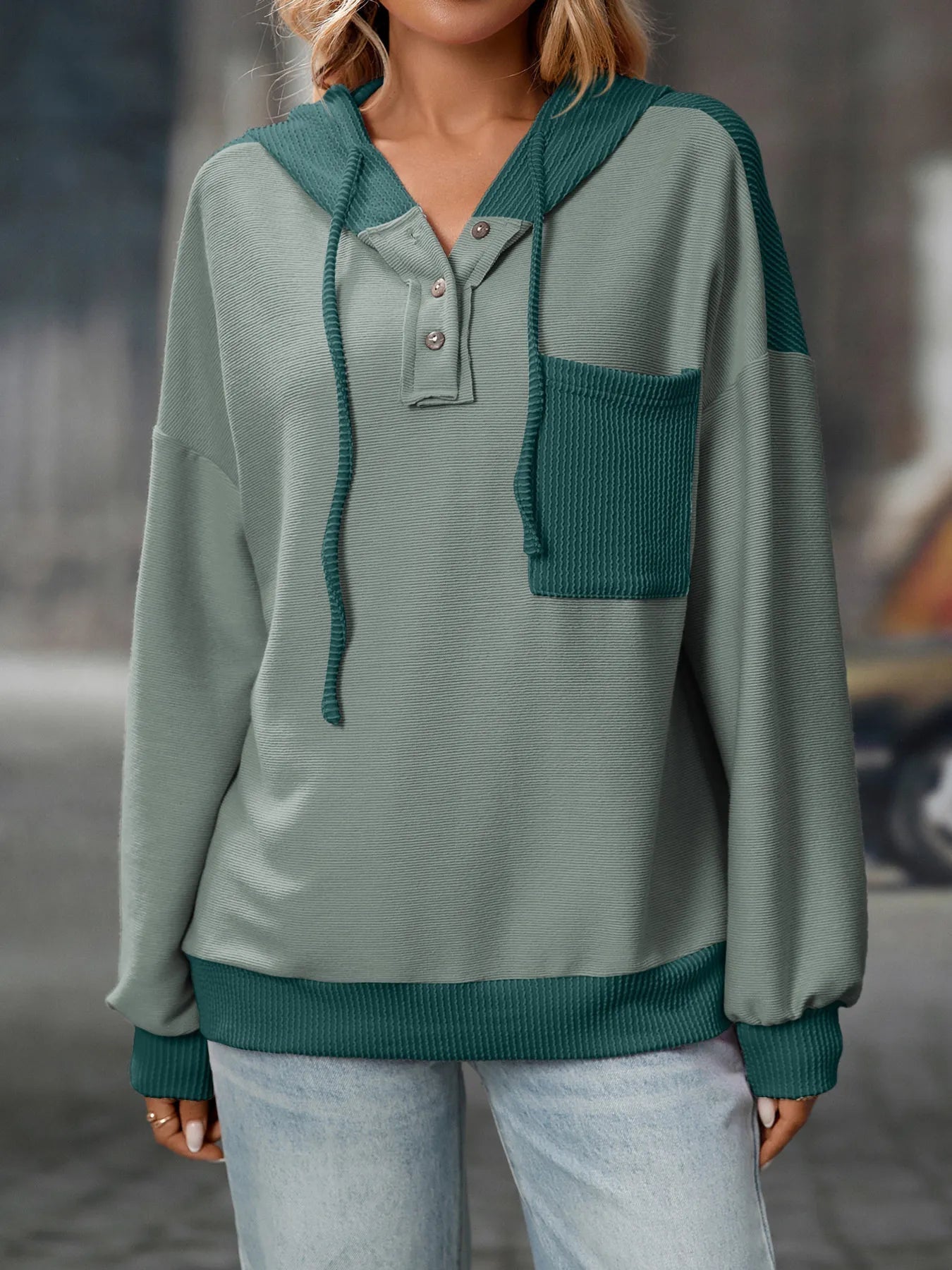 Seraphine - Elegante, lässige Kapuzenjacke mit Kordelzug