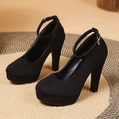 Nefeli | Elegante schwarze Absätze
