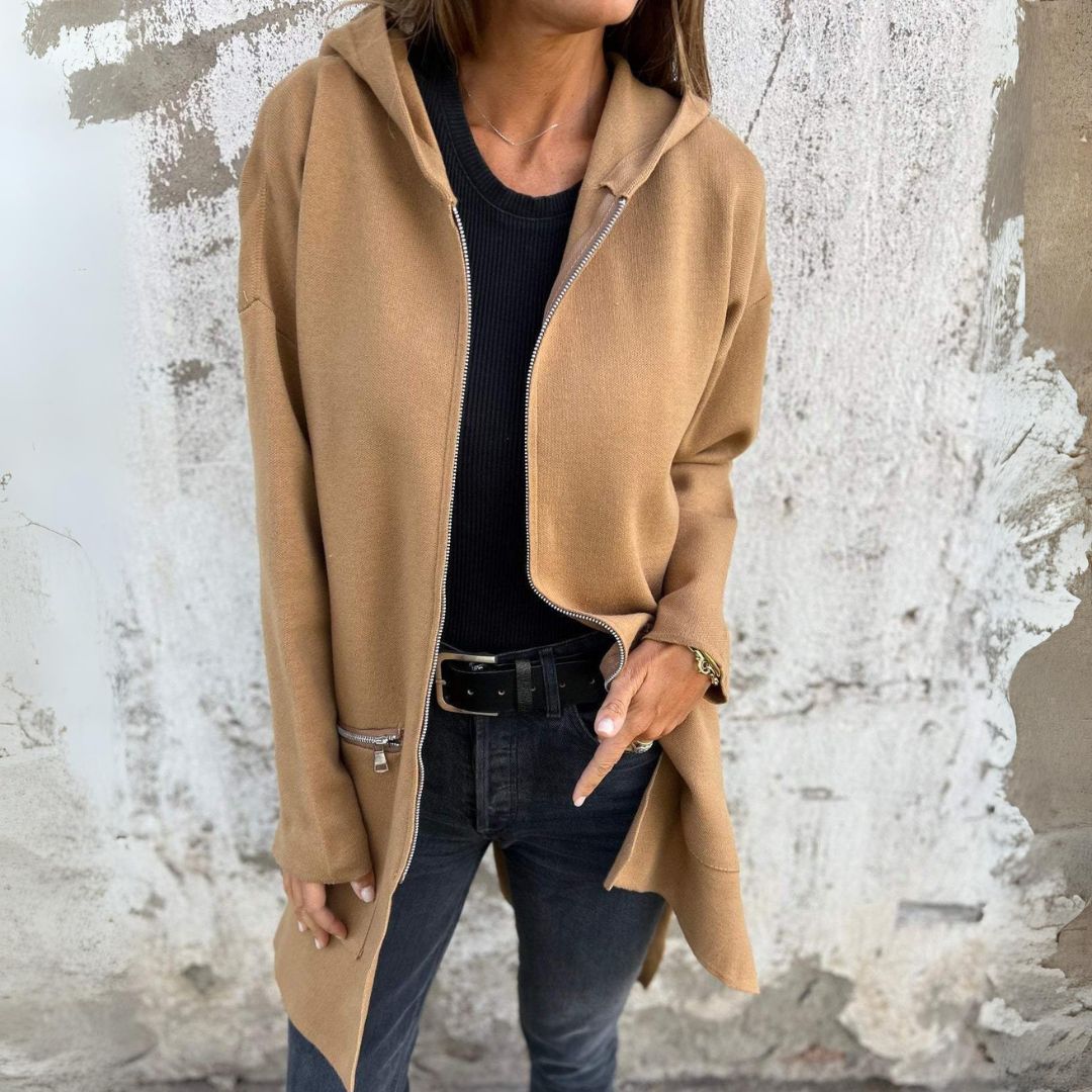 Adelle - Langer, warmer Mantel mit Reißverschluss und Kapuze