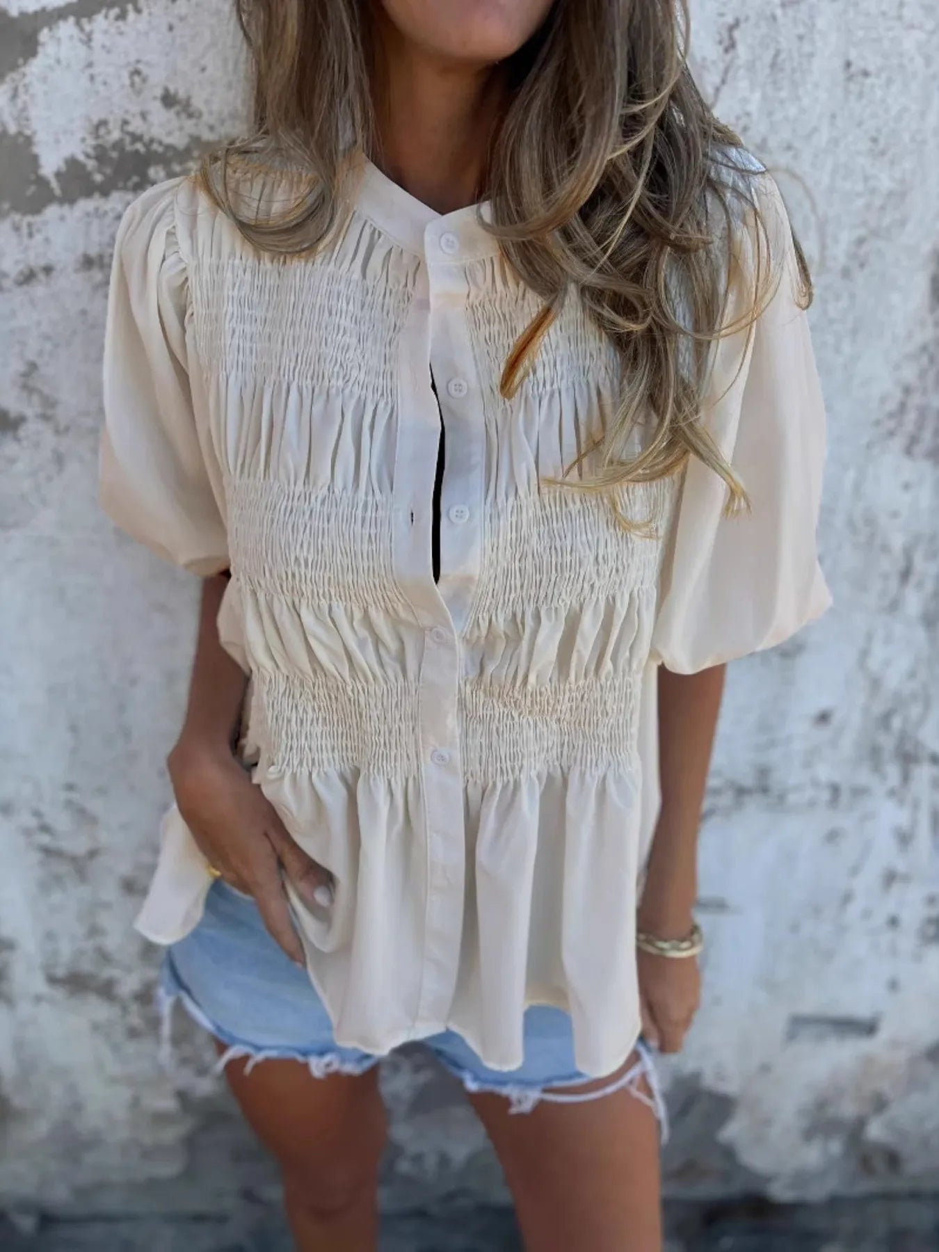 Lanie - Bluse mit Puffärmeln, Knopfleiste und Volant-Saum