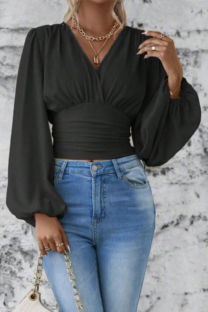 Emmie - Stilvolle Bluse mit V-Ausschnitt und ausgestellten Ärmeln