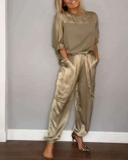 Kleya - Zweiteiliger Anzug aus glattem Satin