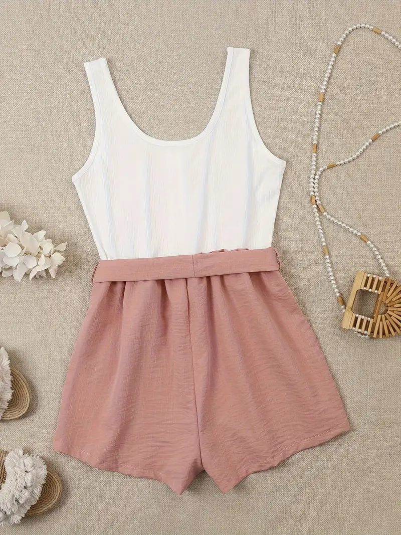 Lily | Lässiger ärmelloser Damen-Romper mit Knopfdetails