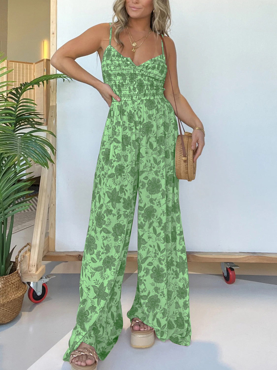Jana – Stilvoller Blumen-Jumpsuit mit Trägern und weitem Bein