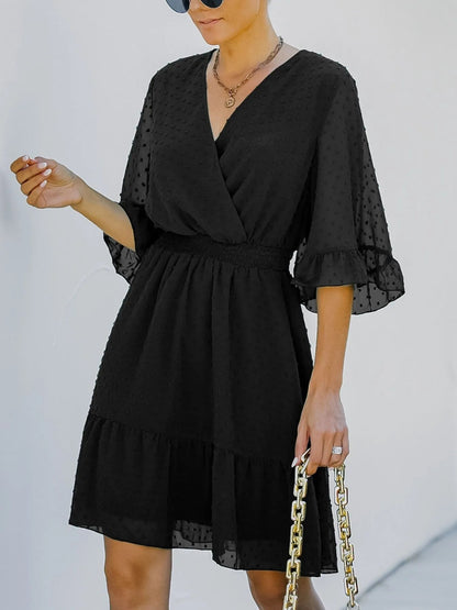 Kelsey - Elegantes Mini-Kleid aus Swiss-Dot-Stoff mit Glockenärmeln