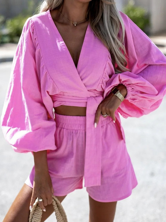 Francine - Sommer-Set mit V-Ausschnitt-Top, Bindegürtel und Shorts