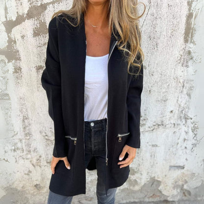 Adelle - Langer, warmer Mantel mit Reißverschluss und Kapuze