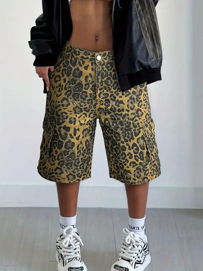 Tricia | Vintage-inspirierte High-Waisted Denim Shorts im Leopardenmuster