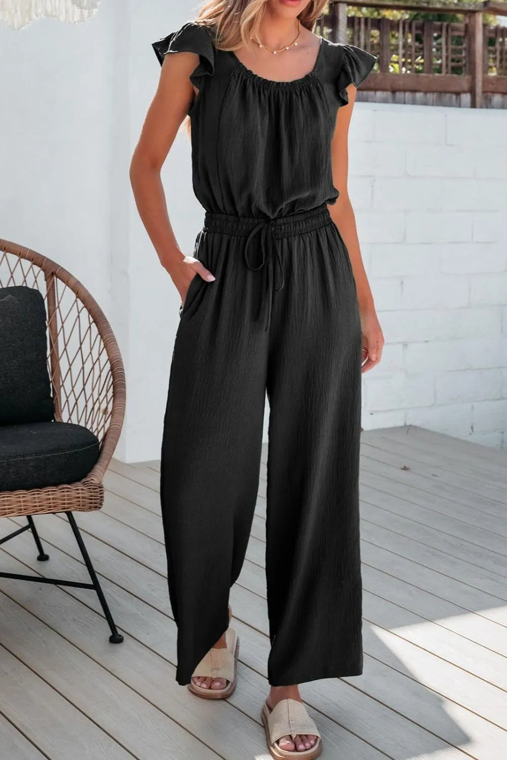 Karla - Lässiger Jumpsuit mit Volantärmeln und weitem Bein