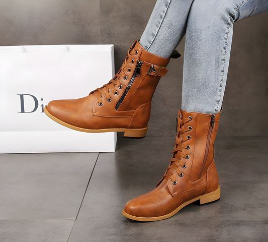 Ashley | Kurze Stiefel mit dicken Absätzen