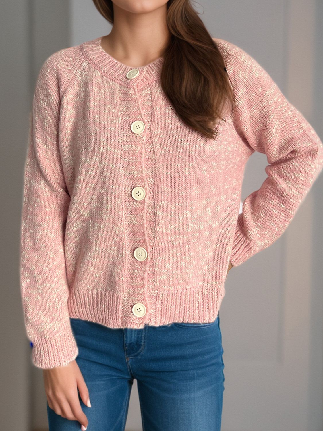 Callie - Eleganter Cardigan mit langen Ärmeln und melierten Knöpfen