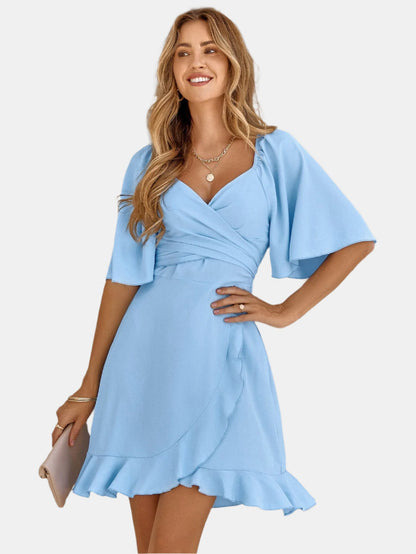 Riza |  Hellblaues sommerliches Midi-Wickelkleid