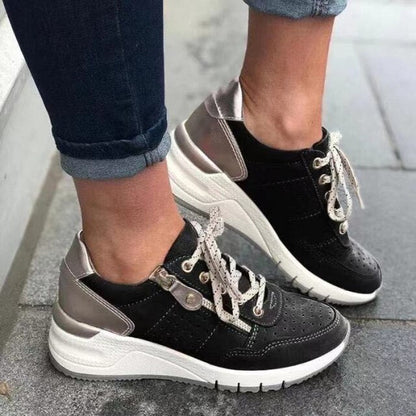 Nyah - Orthopädische Turnschuhe mit Keilabsat