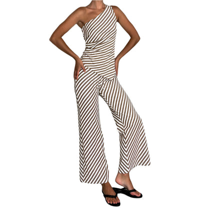 Darcie -  Asymmetrischer Schnitt und eleganter Taillensatz