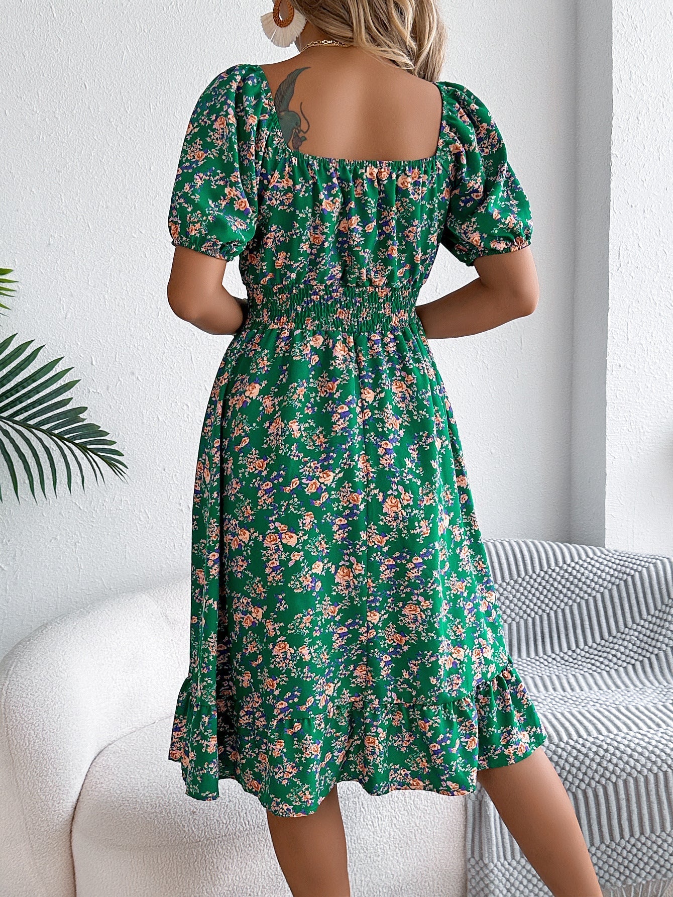 Ella | Feminines Blumenkleid mit Puffärmeln