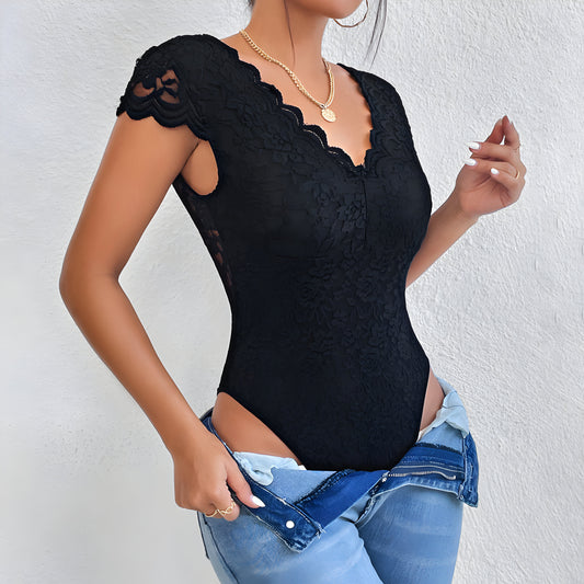 May | Eleganter Spitzen-Body mit V-Ausschnitt