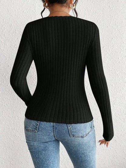 Nora - Weiches Stricktop mit Rundhalsausschnitt und langen Ärmeln