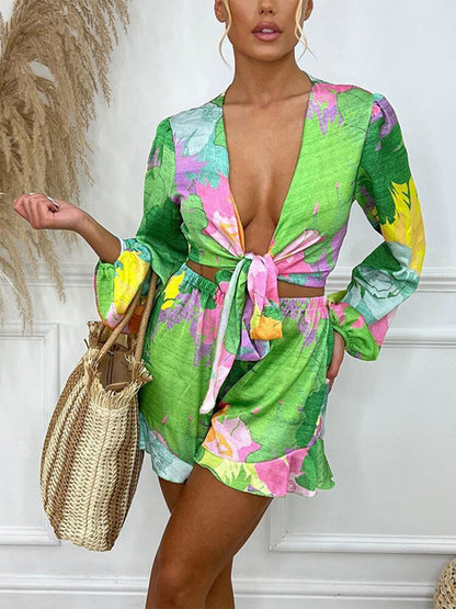 Nancy - Stylisches Sommer-Set mit Top und Shorts mit bunten Bändern