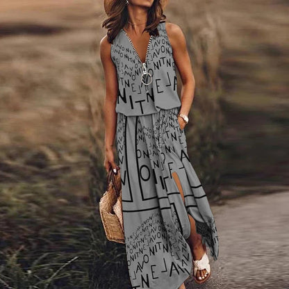 Esther |  Modisches ärmelloses Kleid mit Buchstabendruck