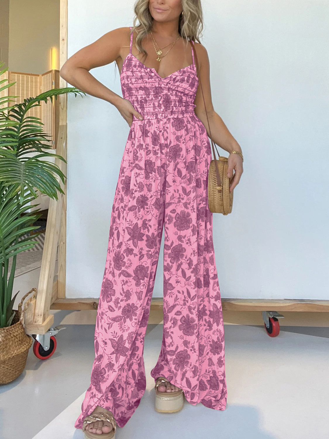 Jana – Stilvoller Blumen-Jumpsuit mit Trägern und weitem Bein