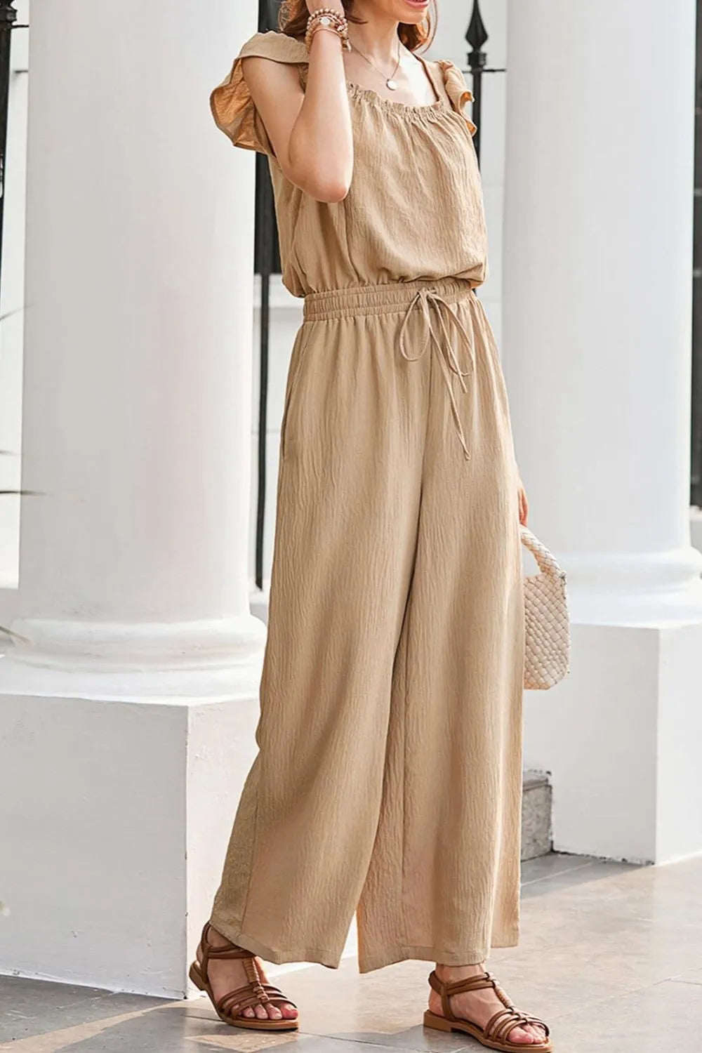 Karla - Lässiger Jumpsuit mit Volantärmeln und weitem Bein