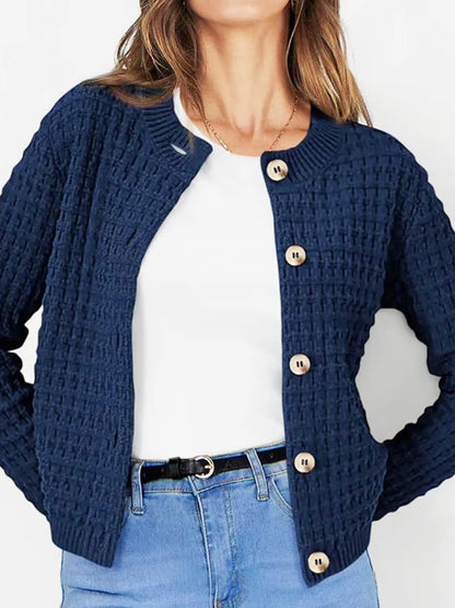 Wynnora - Eleganter Strickcardigan mit langen Ärmeln und Knöpfen