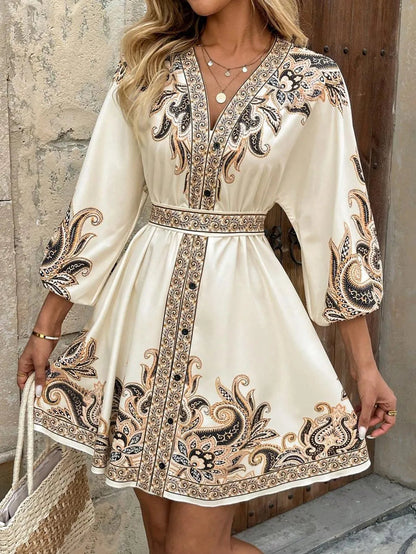 Elsie - Elegantes Minikleid mit V-Ausschnitt und 3/4-Ärmeln