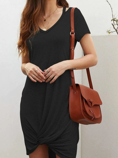 Celestina - Lässiges Kleid mit V-Ausschnitt und geknotetem Detail
