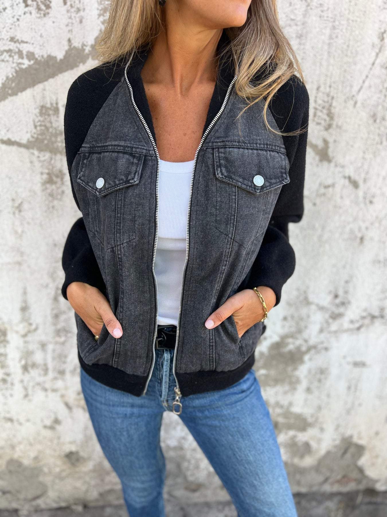 Zuzanna - Stilvolle Jeansjacke mit Reißverschluss