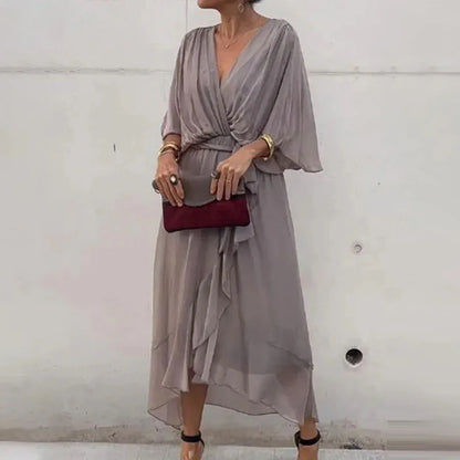 Emery | Elegantes Kleid mit V-Ausschnitt